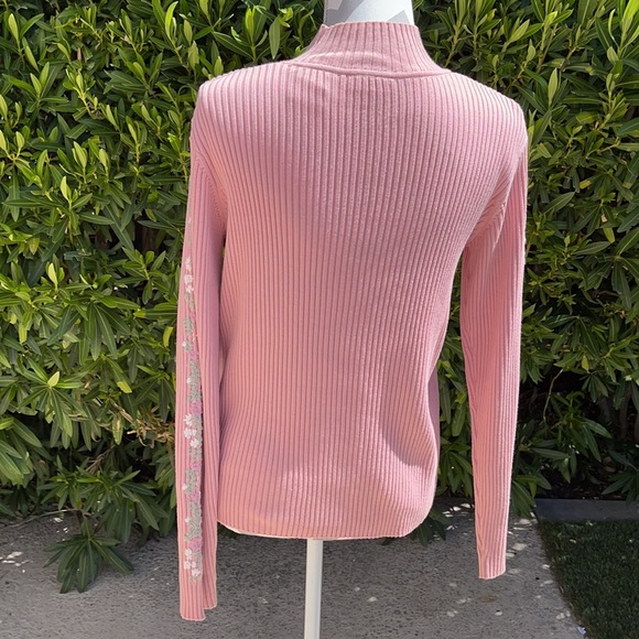 Sweater - Picture 3 of 4